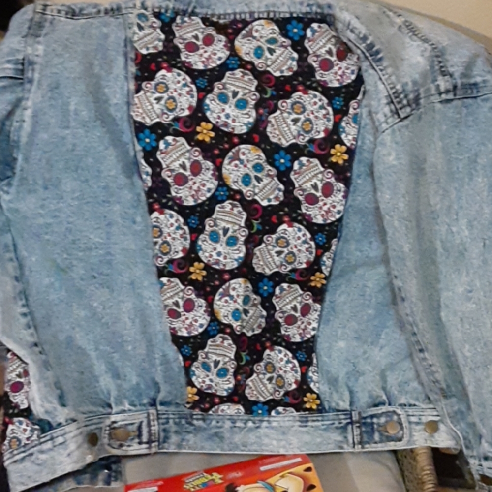 Jacket with skull printout